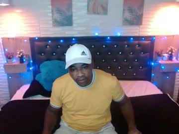 Damiannlee Chaturbate stream image from April 02, 2025