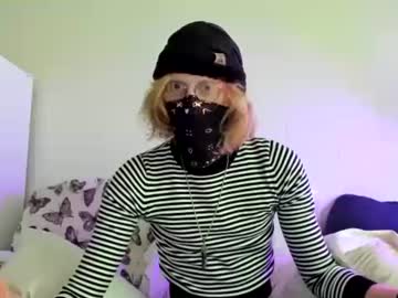 Phoebeelliot Chaturbate stream image from April 02, 2025