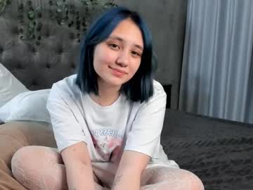 Blublugirl Chaturbate stream image from April 02, 2025
