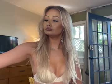 Daisyy888 Chaturbate stream image from April 02, 2025