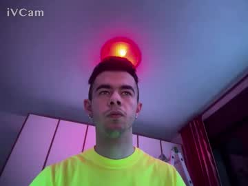 Gayboyforever33531 Chaturbate stream image from April 02, 2025