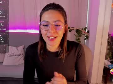 Mariee_Moon Chaturbate stream image from April 02, 2025