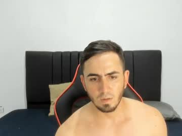 Valentinodark Chaturbate stream image from April 02, 2025