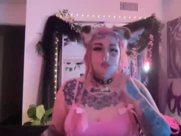 Hell0kittyblood Chaturbate stream image from April 03, 2025