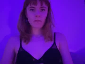 Collegegurlll Chaturbate stream image from April 03, 2025