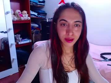 Sophia_Greey Chaturbate stream image from April 03, 2025