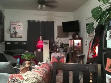 Superstarboi Chaturbate stream image from April 03, 2025