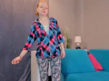 Synnovefountain Chaturbate stream image from April 03, 2025