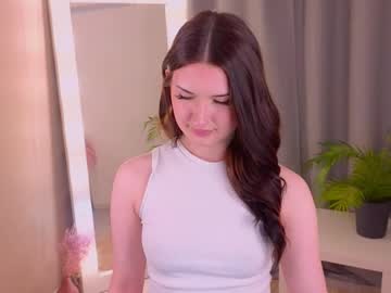 Kiss_Fox Chaturbate stream image from April 03, 2025