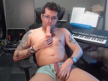 Croustibate_576 Chaturbate stream image from April 03, 2025