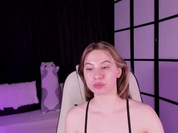 Mona_Lay Chaturbate stream image from April 03, 2025