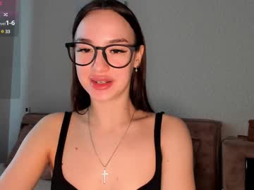 Riellett Chaturbate stream image from April 03, 2025