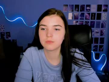 Mila_Mooore Chaturbate stream image from April 03, 2025