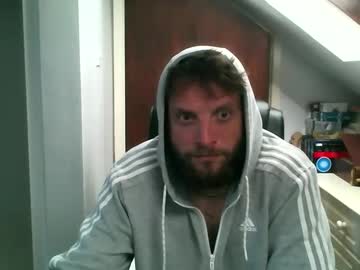 Ontops Chaturbate stream image from April 03, 2025