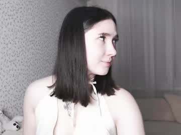 Agentysbunnys Chaturbate stream image from April 03, 2025