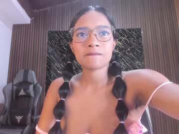 Lillyy16 Chaturbate stream image from April 03, 2025