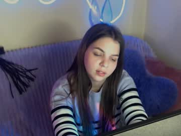 Lilybronks89 Chaturbate stream image from April 03, 2025