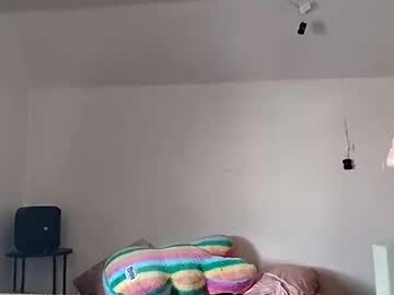 Elouiseericka Chaturbate stream image from April 03, 2025
