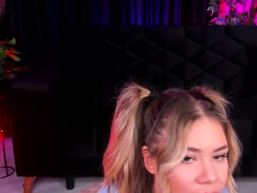 Lexistoorm Chaturbate stream image from April 03, 2025