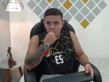 Tonyparkx Chaturbate stream image from April 03, 2025