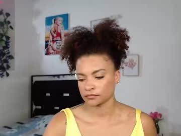 Luna_Brownx Chaturbate stream image from April 03, 2025