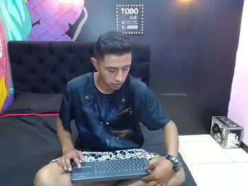 Taylorstrange Chaturbate stream image from April 03, 2025