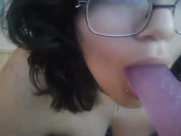 Emoboy69xx Chaturbate stream image from April 03, 2025