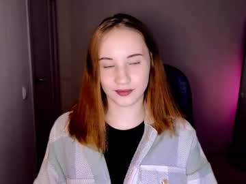 Little_Pretty_Woman Chaturbate stream image from April 03, 2025