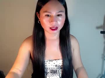 Trixie121698 Chaturbate stream image from April 03, 2025