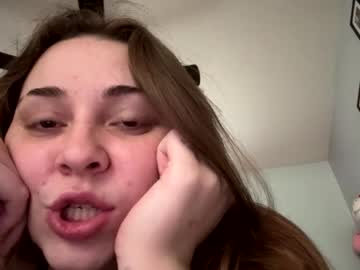 Alyssantay Chaturbate stream image from April 03, 2025