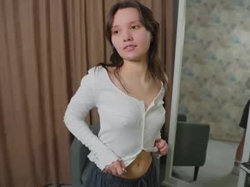 Dollyherrin Chaturbate stream image from April 03, 2025
