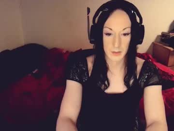 Vikskikat Chaturbate stream image from April 03, 2025