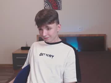 Daniel_Isaak Chaturbate stream image from April 03, 2025