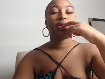 Emiilynaho Chaturbate stream image from April 03, 2025