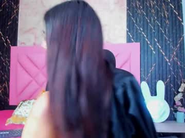 Isisbelle Chaturbate stream image from April 03, 2025