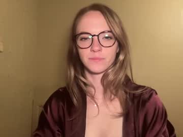 Gingerglow69 Chaturbate stream image from April 04, 2025