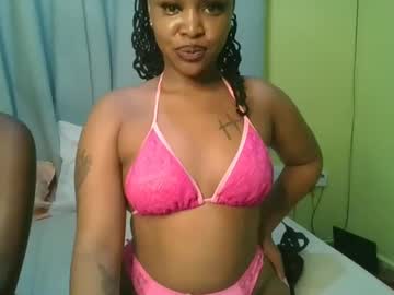 Glow_Queen1 Chaturbate stream image from April 04, 2025