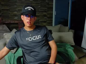 Nick_Curve Chaturbate stream image from April 04, 2025