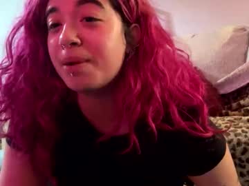 Sadethevixen777 Chaturbate stream image from April 04, 2025