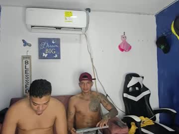 Elnene_01 Chaturbate stream image from April 04, 2025