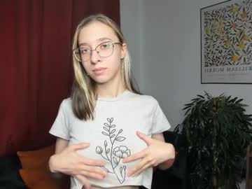 Bunnyspark Chaturbate stream image from April 04, 2025