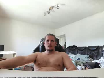 Madaigarap Chaturbate stream image from April 04, 2025