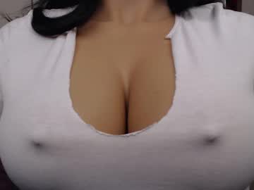 Im_Ayesia Chaturbate stream image from April 04, 2025