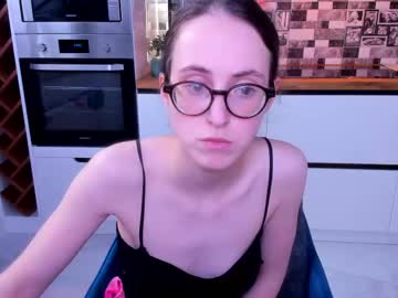 Martiniselena Chaturbate stream image from April 04, 2025