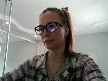 _Yourmoon Chaturbate stream image from April 04, 2025