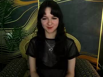 Berrydiva Chaturbate stream image from April 04, 2025