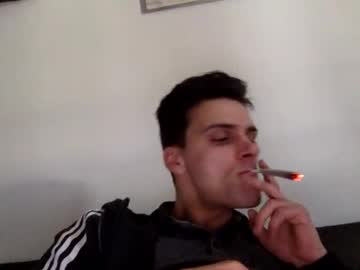 Lendariokiss Chaturbate stream image from April 04, 2025