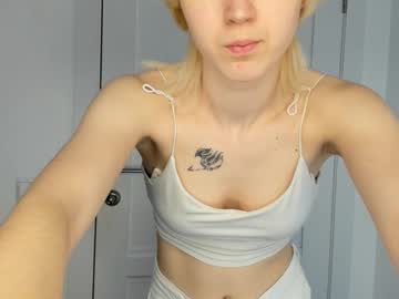 Katieestabrooks Chaturbate stream image from April 04, 2025