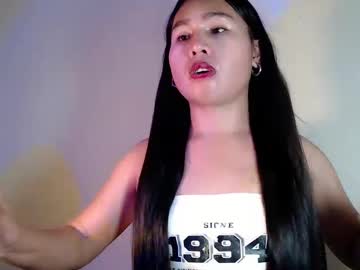 Trixie121698 Chaturbate stream image from April 04, 2025