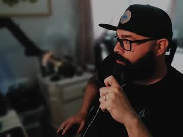 Secretlybiguy666 Chaturbate stream image from April 04, 2025